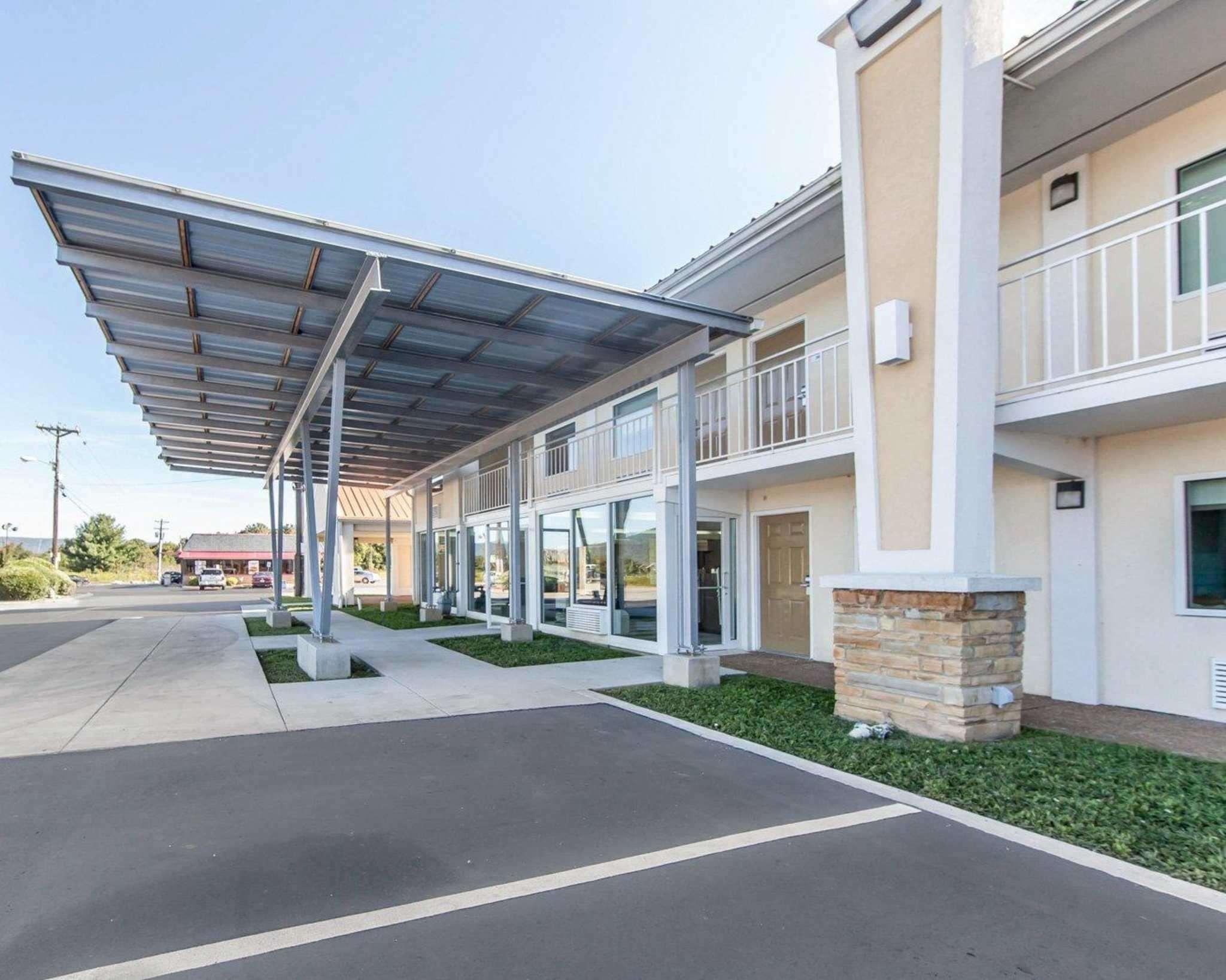 Quality Inn & Suites Jasper Buitenkant foto