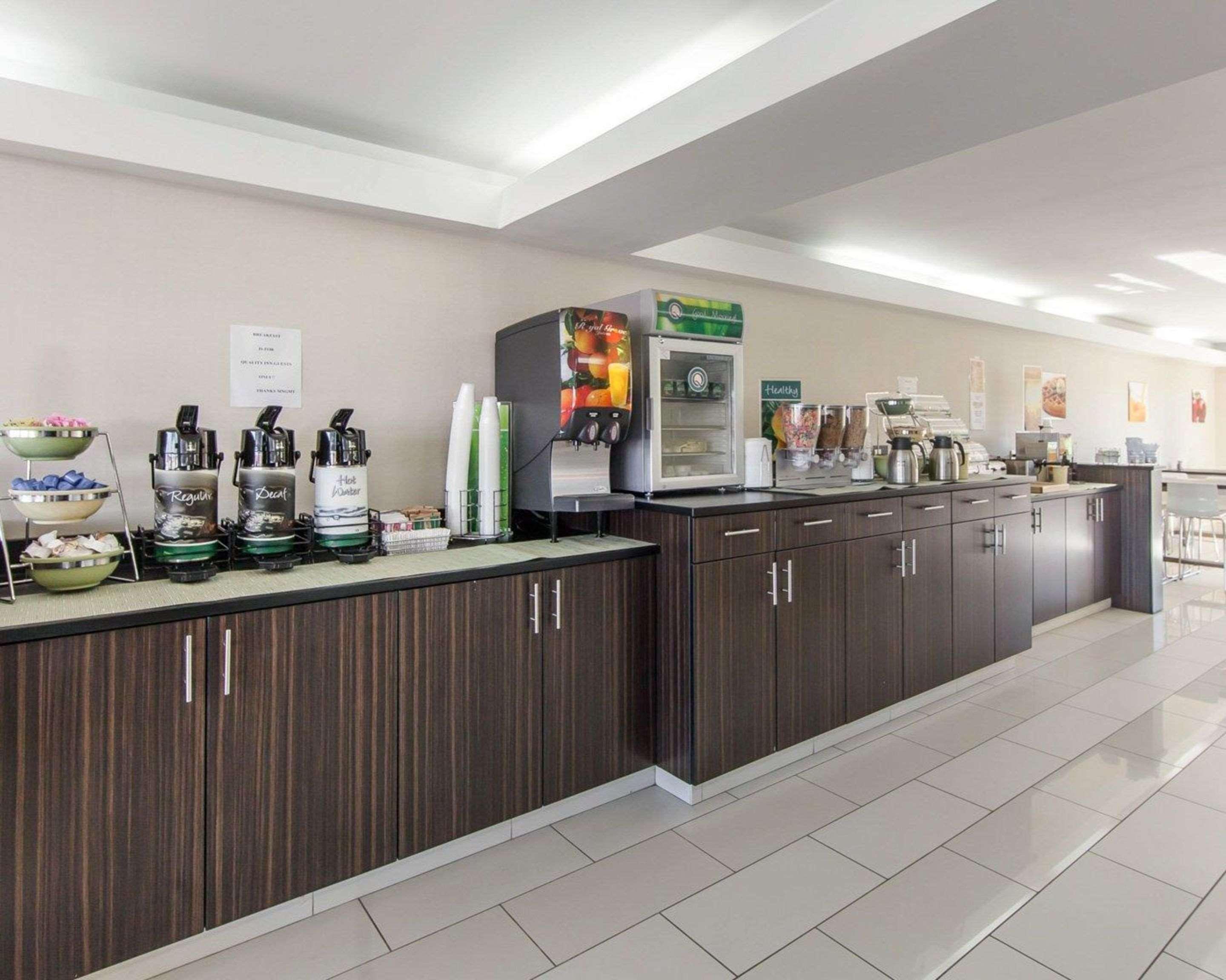 Quality Inn & Suites Jasper Buitenkant foto