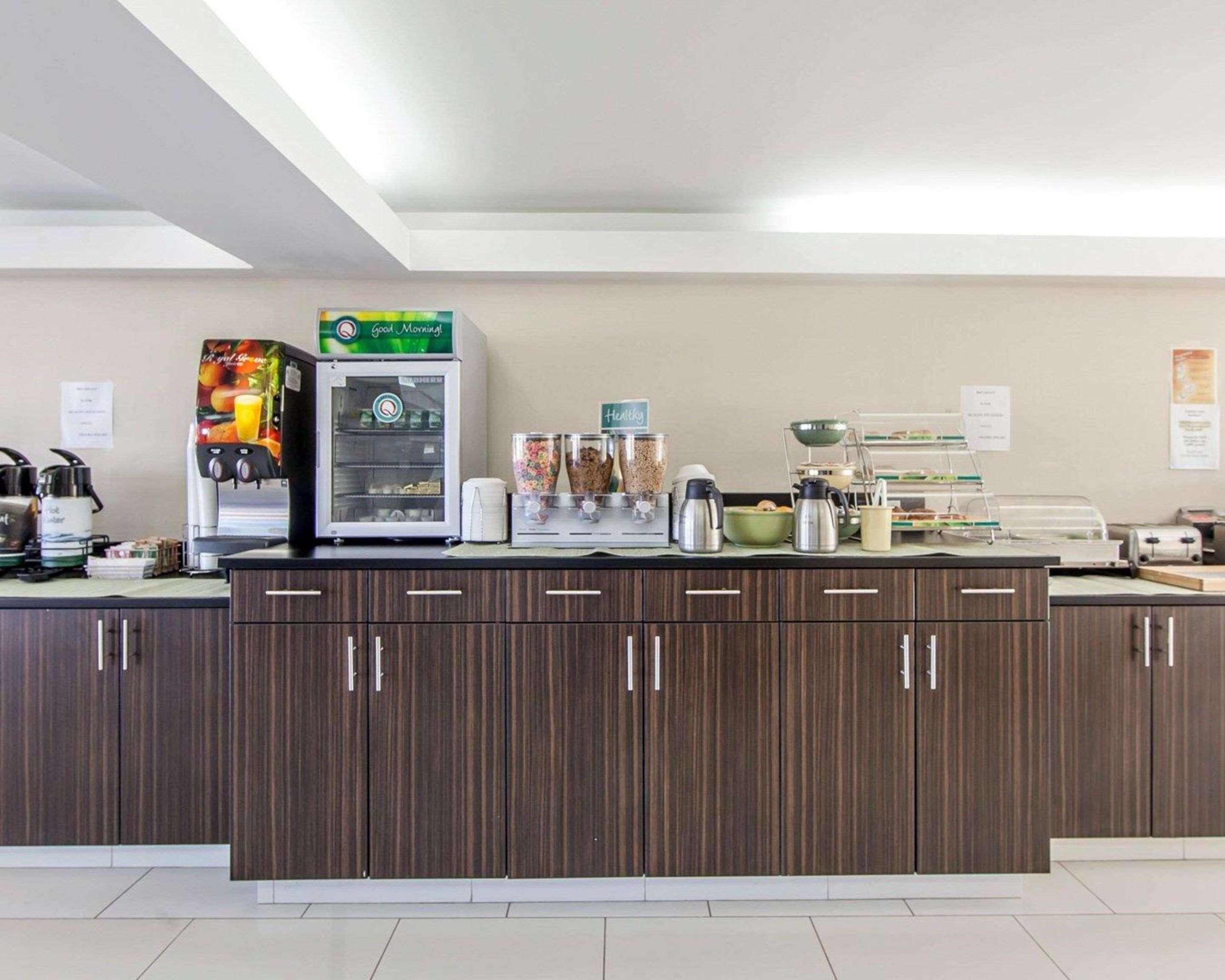 Quality Inn & Suites Jasper Buitenkant foto