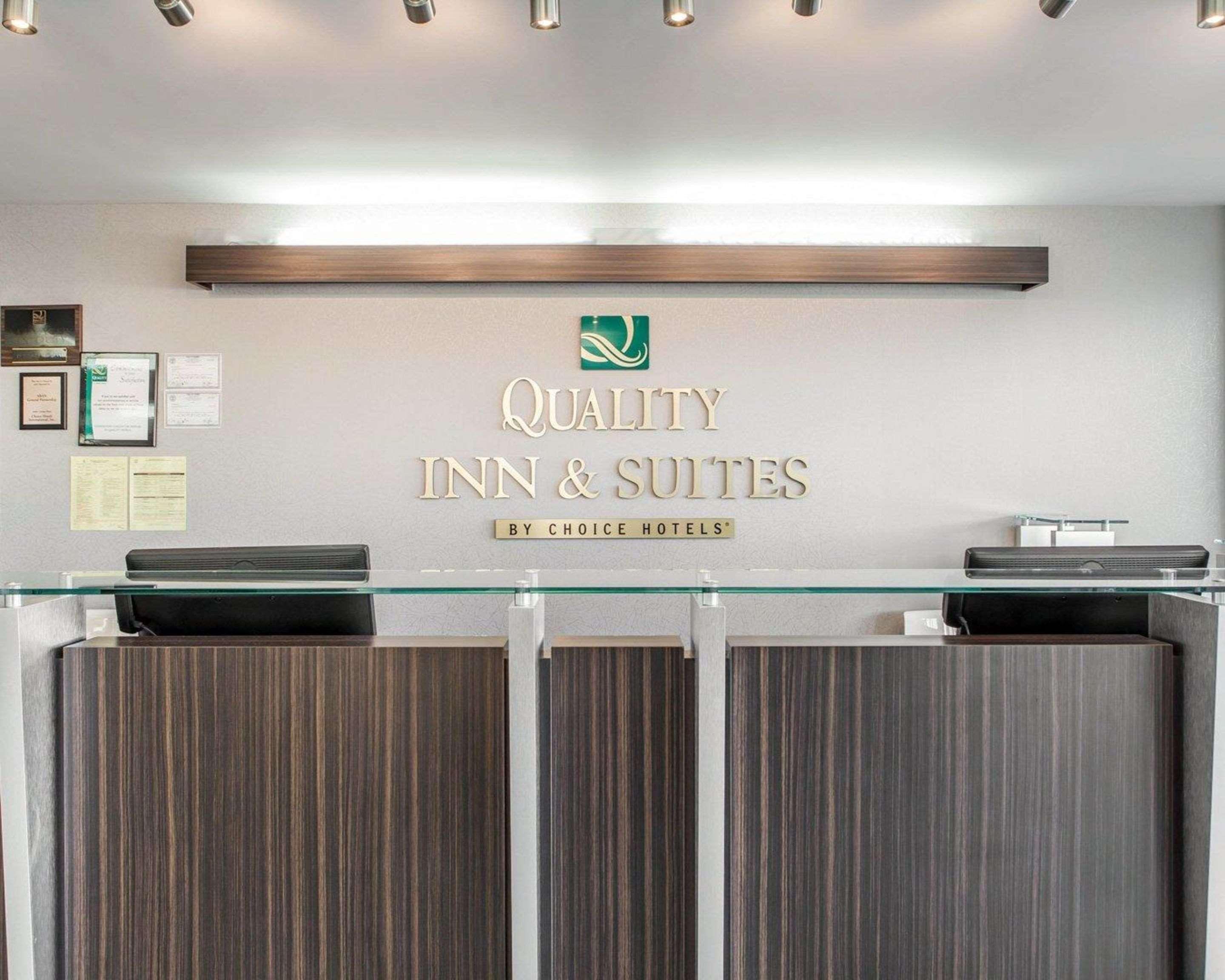 Quality Inn & Suites Jasper Buitenkant foto