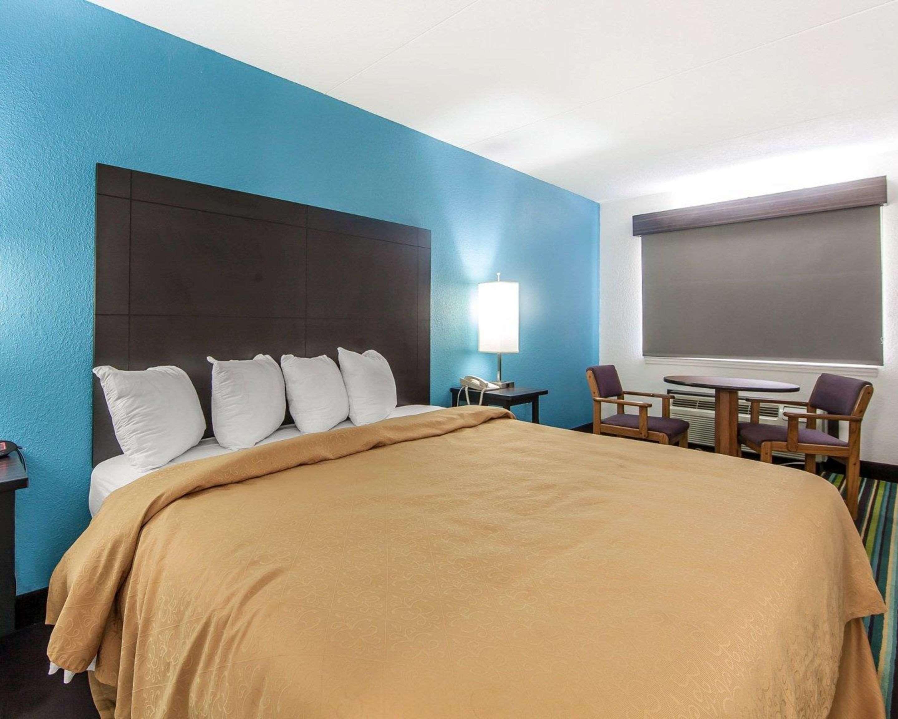 Quality Inn & Suites Jasper Buitenkant foto