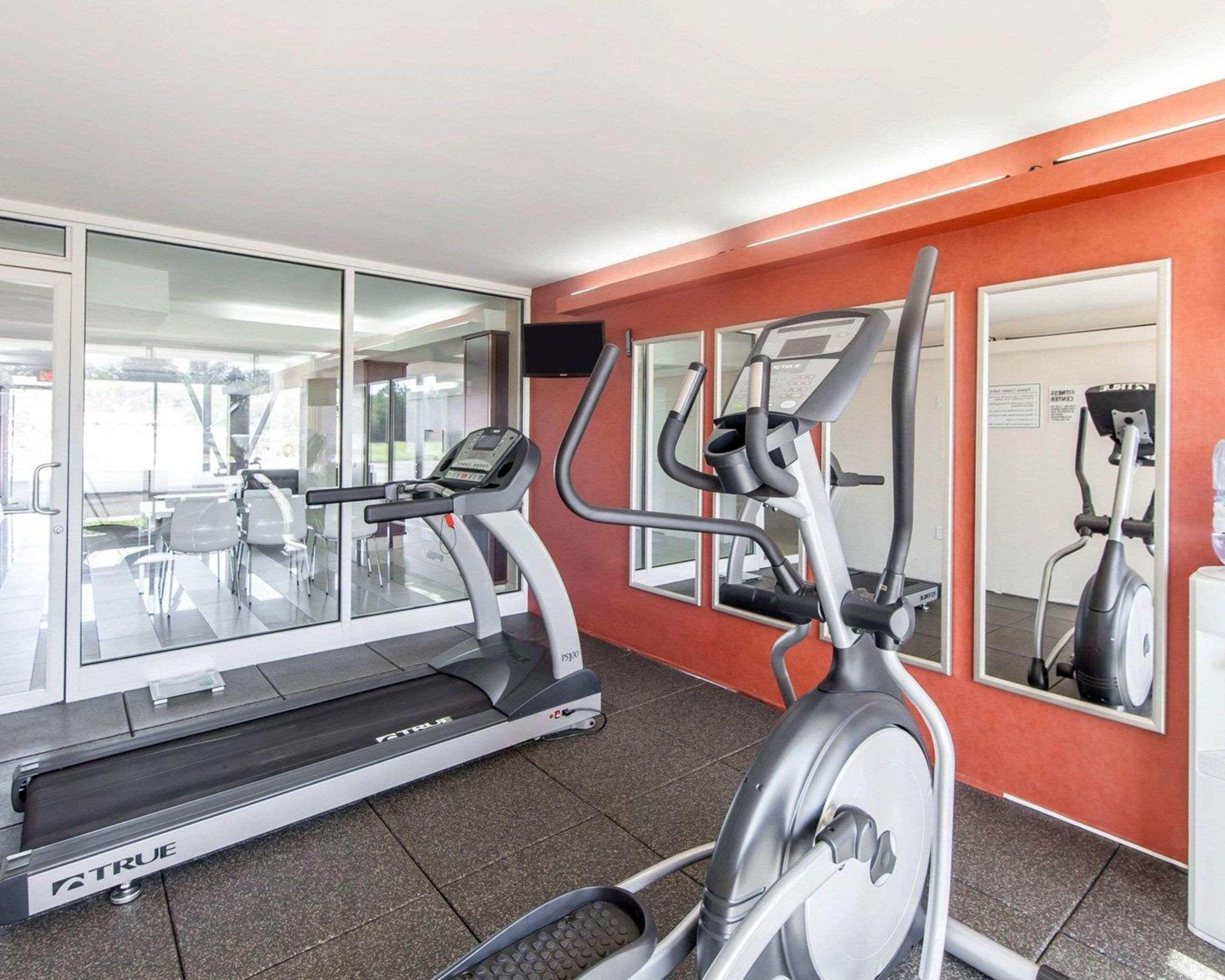 Quality Inn & Suites Jasper Buitenkant foto