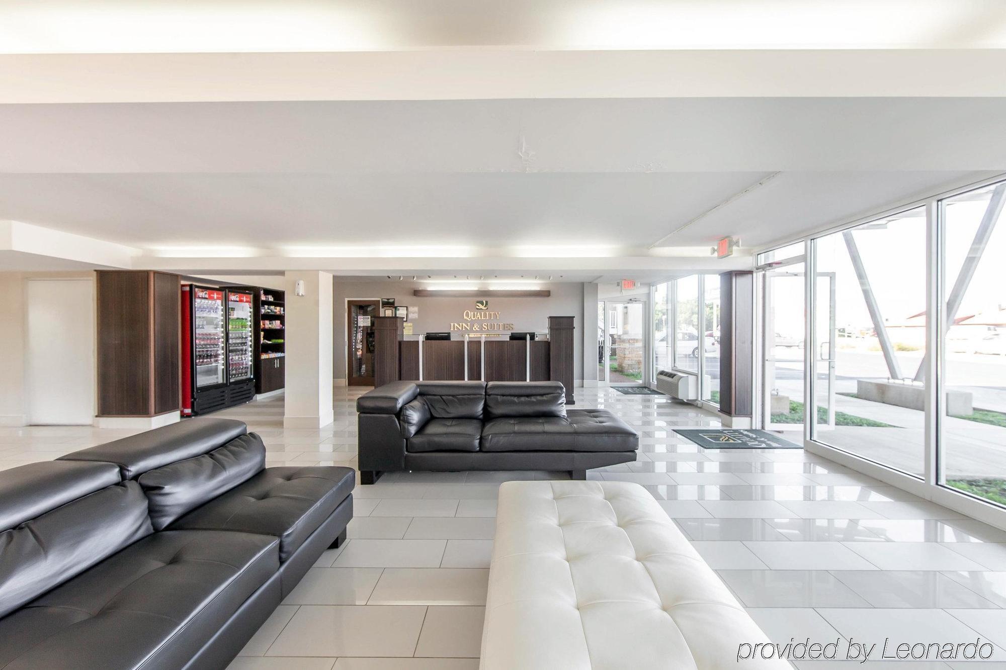 Quality Inn & Suites Jasper Buitenkant foto