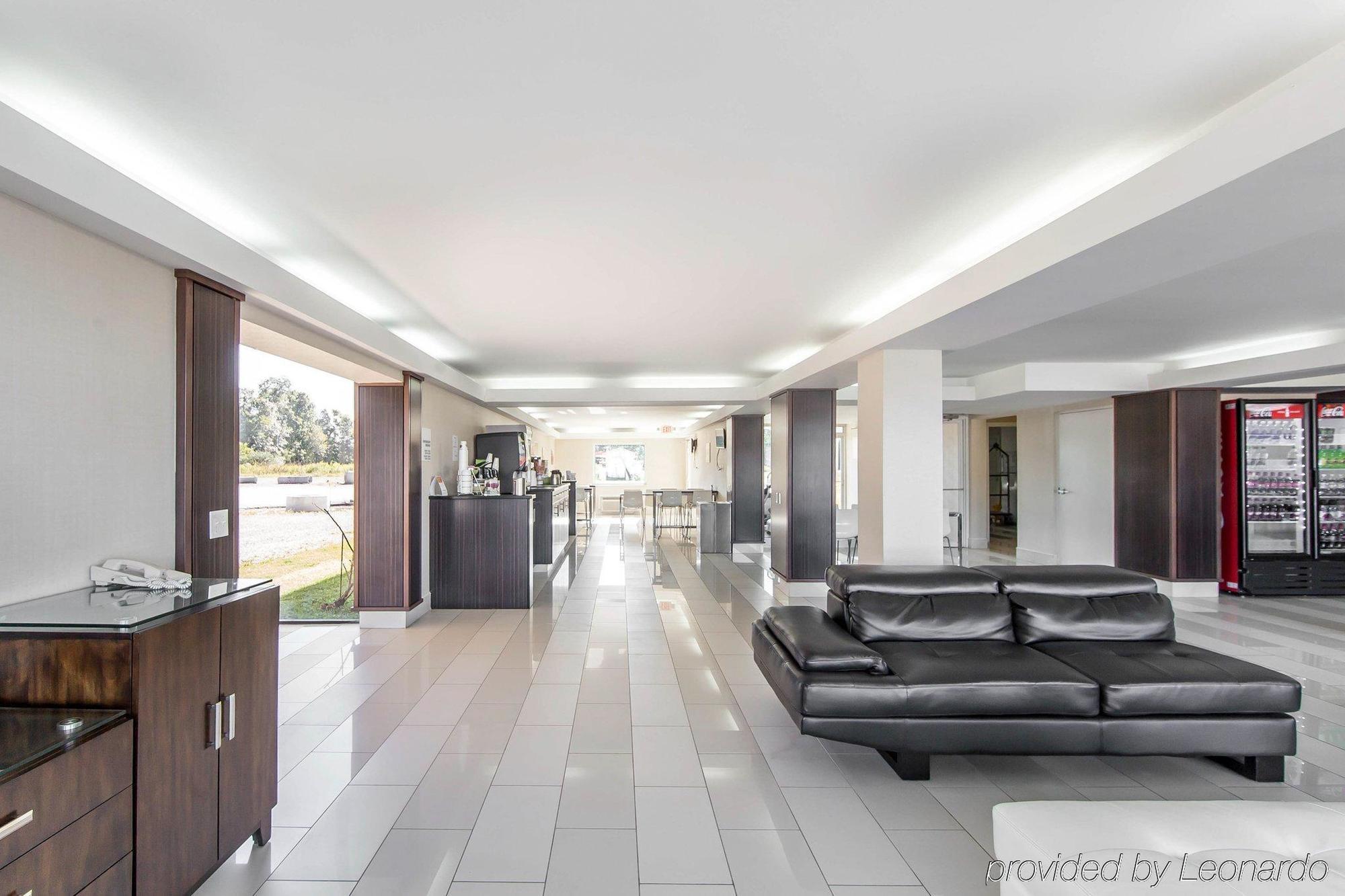 Quality Inn & Suites Jasper Buitenkant foto